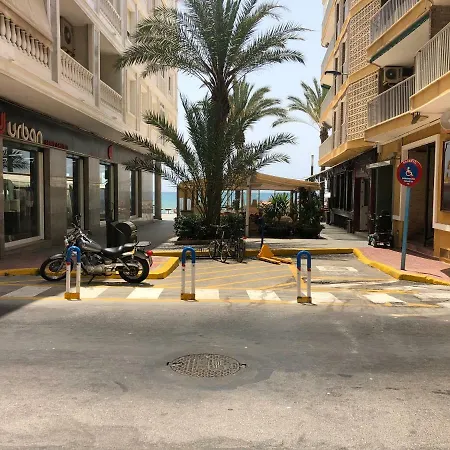 Apartamento Casa Enfrente De Las Playas Y Paseo Maritimo *