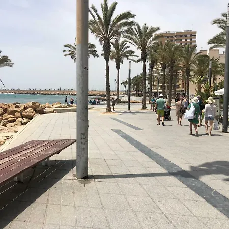 Apartamento Casa Enfrente De Las Playas Y Paseo Maritimo